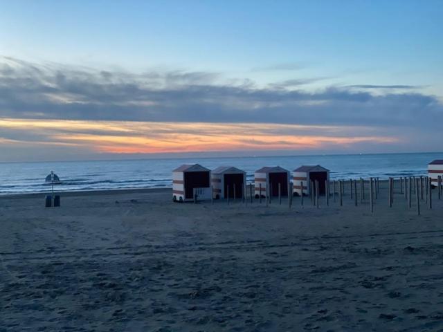 Depannemarkt De Panne Bagian luar foto